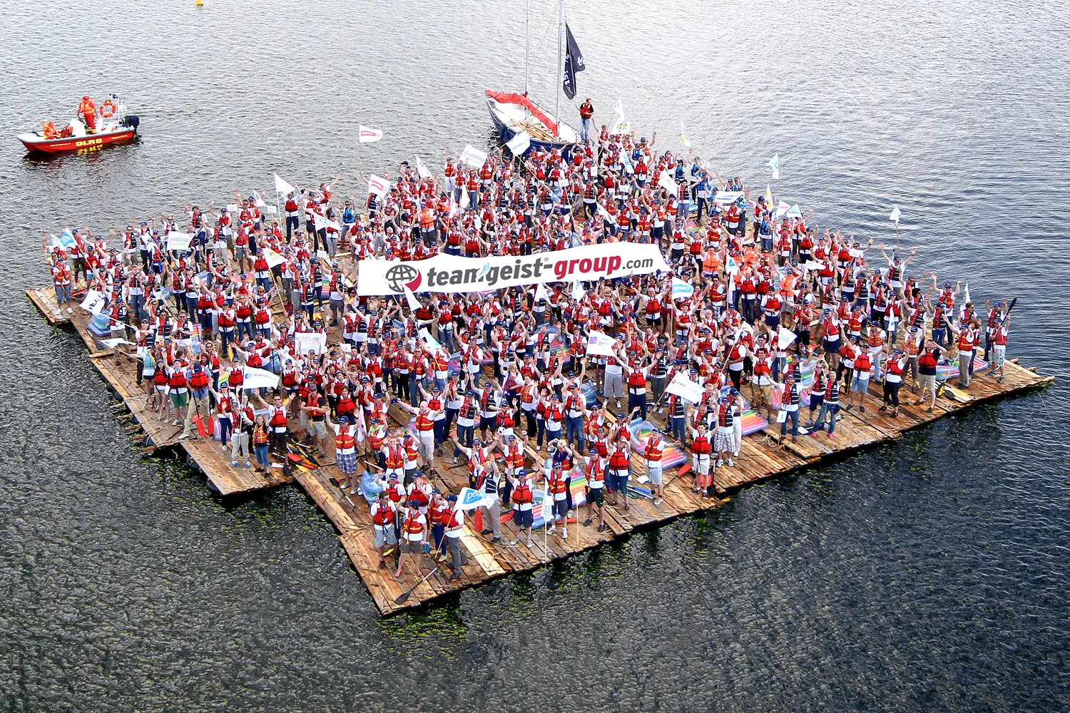 Floßbau-Teambuilding-Veranstaltung in Hürth